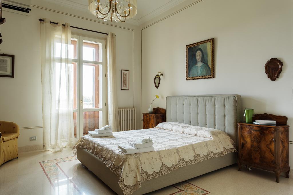 Dimora Archimedea Bed & Breakfast Сиракуза Екстериор снимка